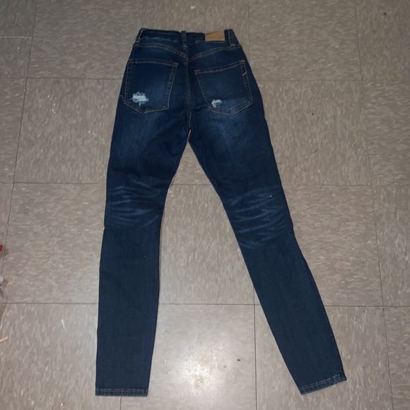 Aeropostale High Rise Jeans - Picture 3 of 3